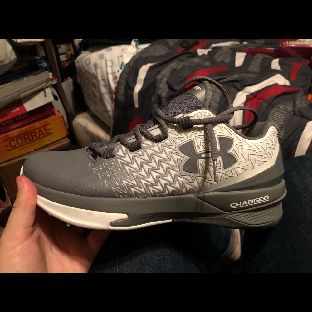 Under armour shoes! 8.5